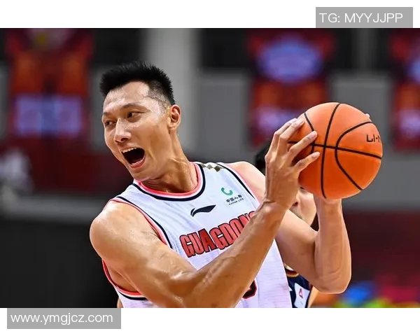 易建联高调回归引发热议球迷支持与质疑声音交织成两极反响